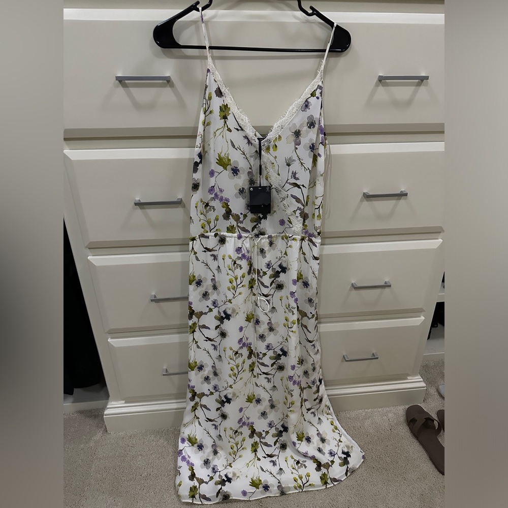 Sleeves dress flower print